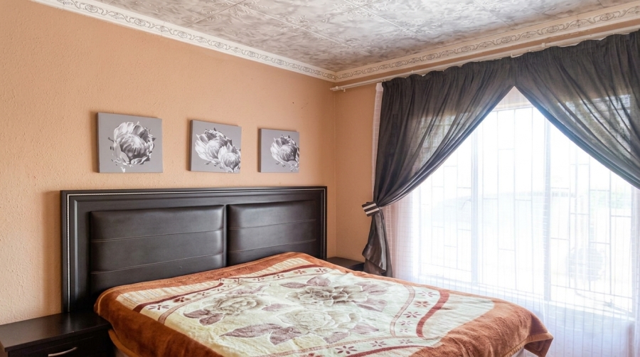 To Let 3 Bedroom Property for Rent in Tlhabane West North West